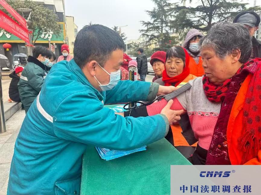 平顶山 石龙区卫健委开展义诊送健康学雷锋志愿活动(图3)