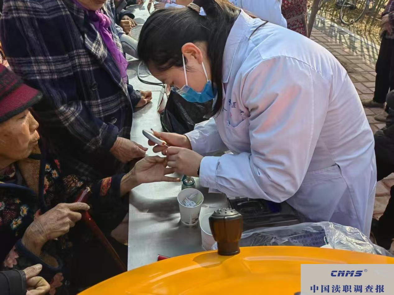 河南叶县：叶县中医院开展“传承红色基因 情系老区人民”健康义诊服务(图3)
