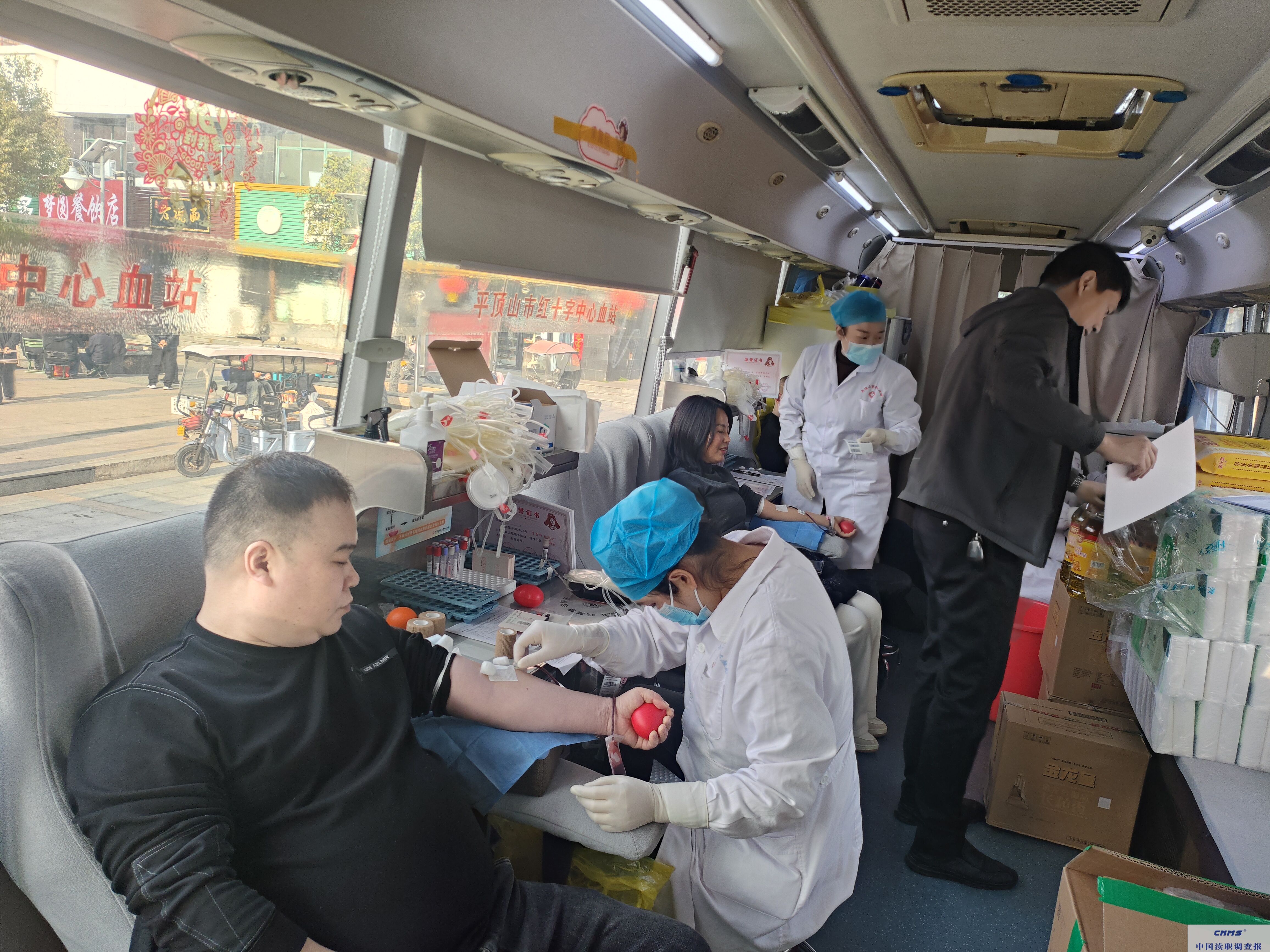 平顶山石龙区2025年春季无偿献血活动圆满落幕 (图2)