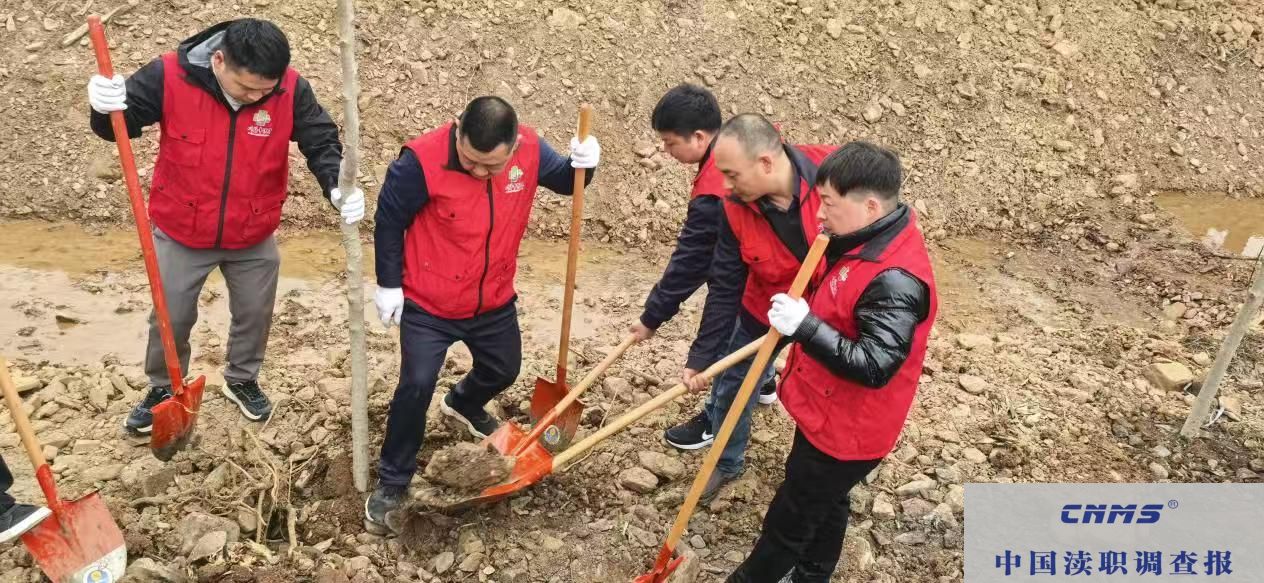 叶县中医院参加卫生健康系统绿色植树志愿者活动(图4)