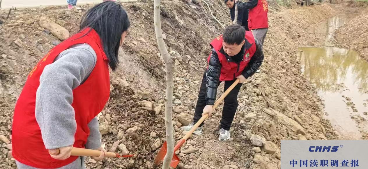 叶县中医院参加卫生健康系统绿色植树志愿者活动(图5)