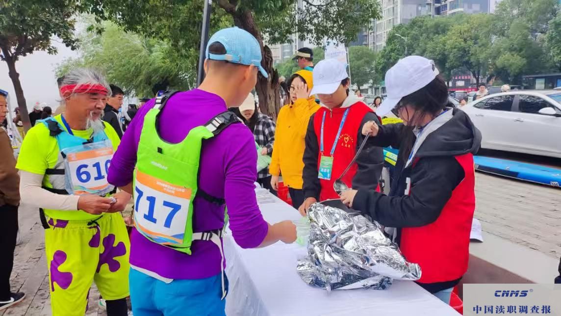 2025 年中国桨板公开赛(平顶山站)圆满落幕(图5) 3f2529a5a8a9d747399d826020f8fa06.jpg