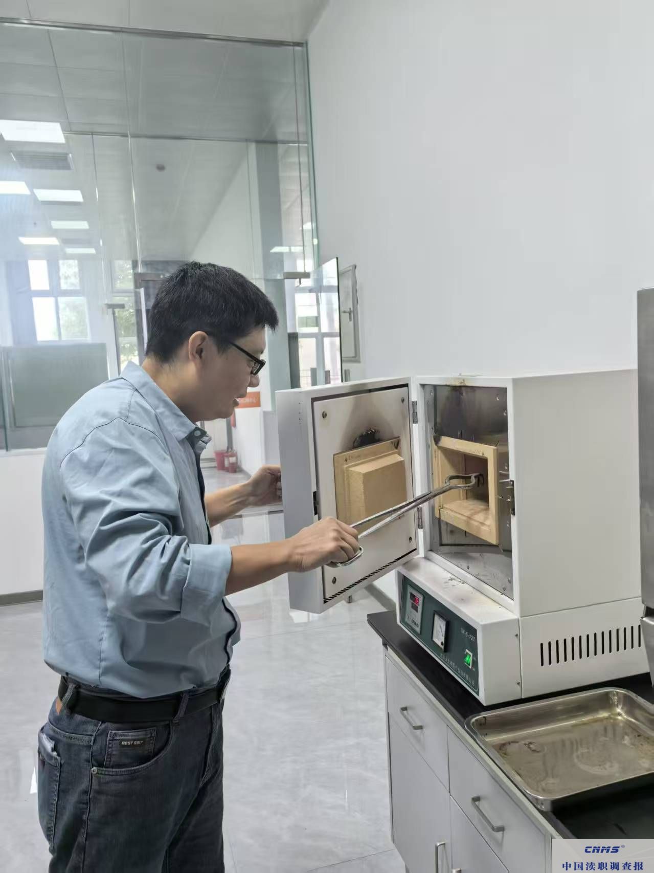 平顶山市产品质量检验检测中心为工业产品质量保驾护航(图1) 8a4c876db46ac3044be8ef94df702cb4.jpg