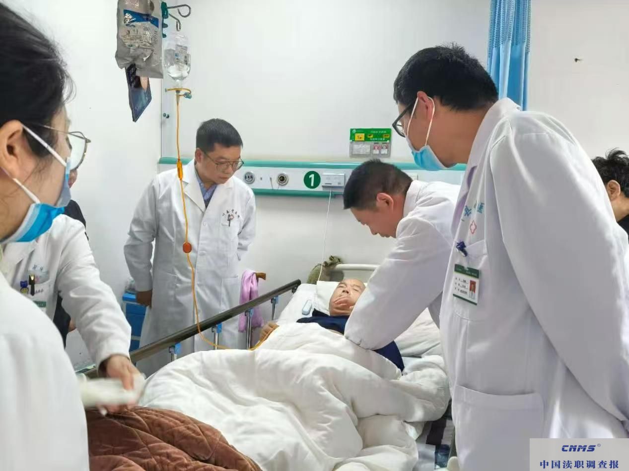 河南叶县:叶县中医院开展多学科联合会诊(MDT)“一站式”诊疗服务(图2) 741d38729a966787111d4ffe6d4ef6ea.jpg