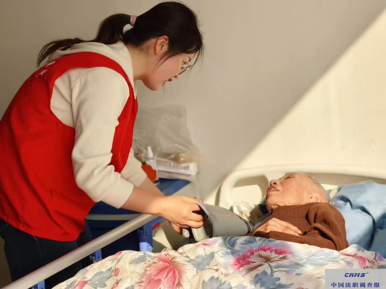 重阳安康“医”相伴,舞钢市人民医院志愿者团队走进养老服务中心(图3) 214688e2cc2aacfd507cabf8ca5b9856.jpg