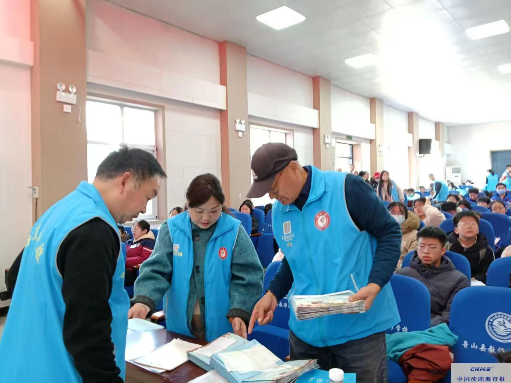 深圳游友公益“火炬助学”河南鲁山站 资助金发放圆满收官(图3) bcceb9bf55f13e1ca3a92ef331ca17b7.jpg