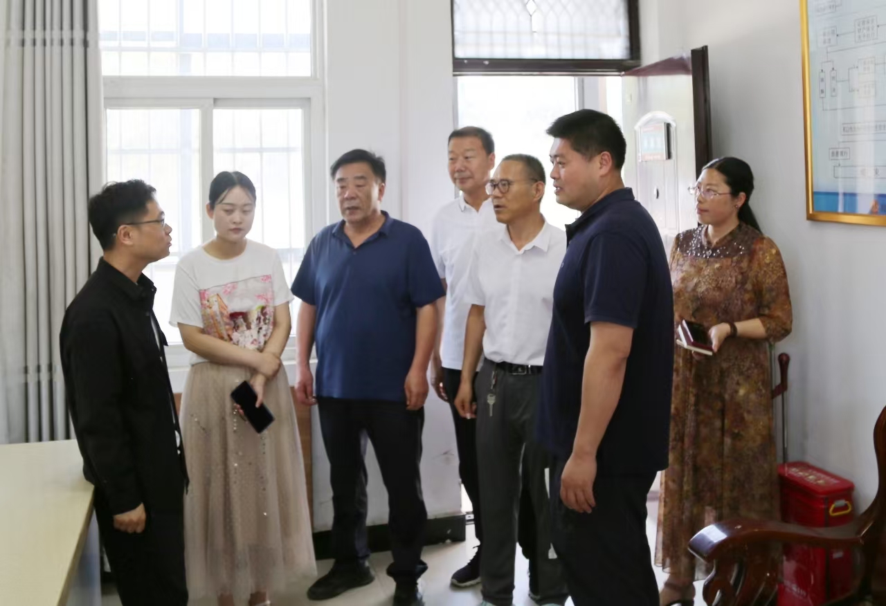 鲁山县作家协会走进鲁山县法院张良法庭、让河法庭开展采风活动      (图1)