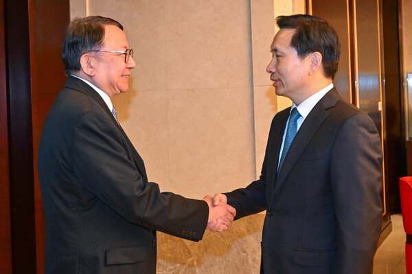 陈国基总结陕西省访问(图1) 陕港合作