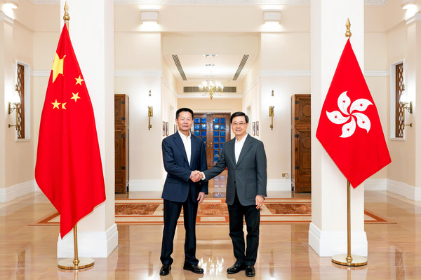 李家超晤中国证监会主席