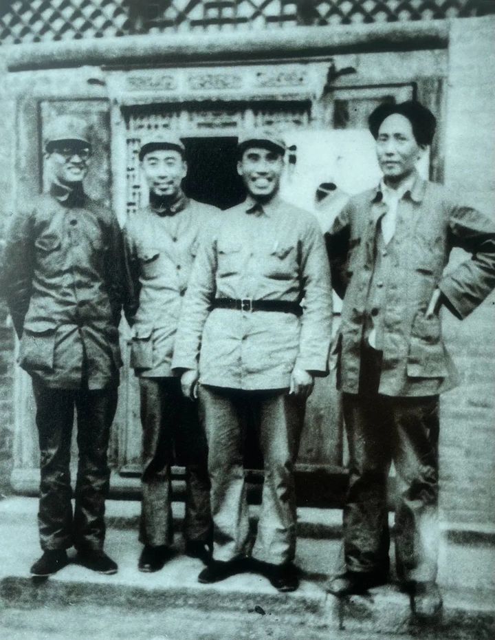 一起缅怀伟人！纪念毛主席逝世50周年(图3)