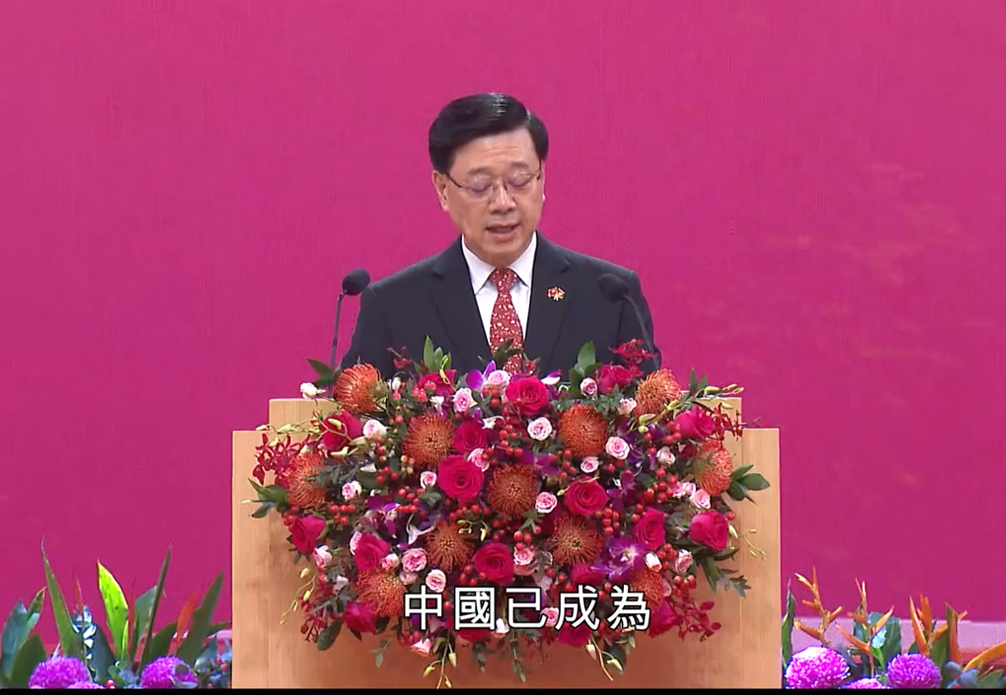 特区首个五年规划落地启新程 李家超国庆酒会号召:借力国家机遇