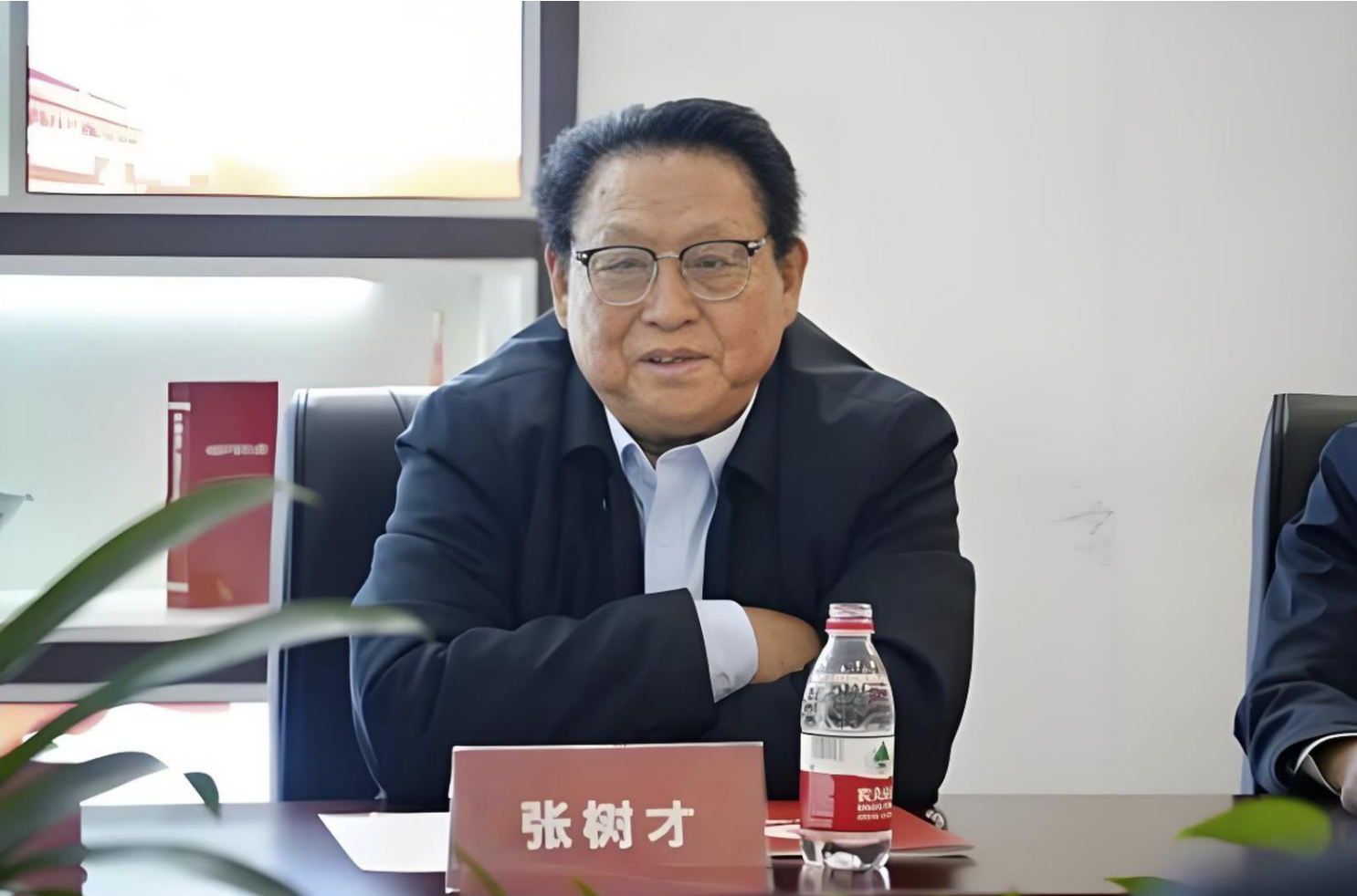 德心立身 家国为怀 —— 记国务院参事室高级研究员张树才 (图1) /uploads/user/41/allimg/20260706/41-260F6155T63b.png