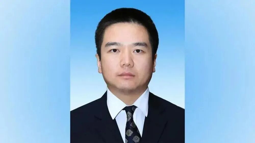 渎家视角｜最会给资本立规矩的县长落马：对外死守公利，为何管不