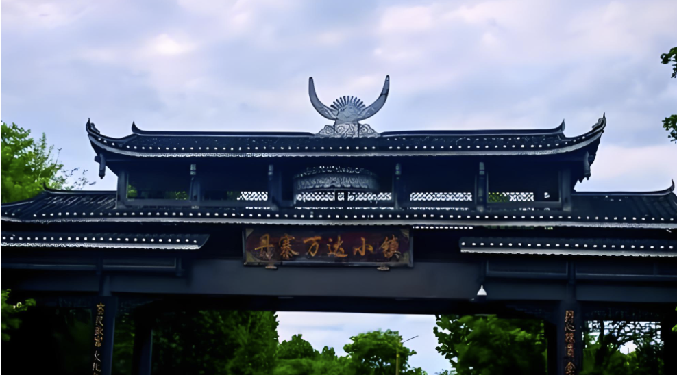 渎家视角|最会给资本立规矩的县长落马:对外死守公利,为何管不住自己的私心?(图2) /uploads/user/41/allimg/20260717/41-260GG0522TY.png
